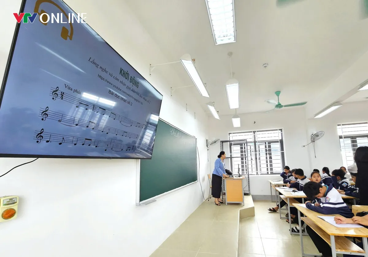 Nghệ An: Trường học hàng chục tỷ bỏ không hơn 1 năm đã đón học sinh đến lớp - Ảnh 2.