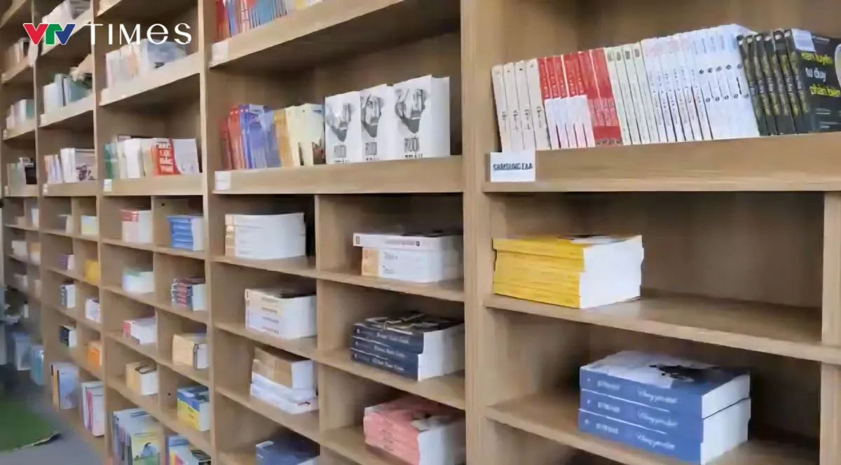"Thư viện hy vọng" lan tỏa văn hóa đọc cho các em học sinh- Ảnh 1.