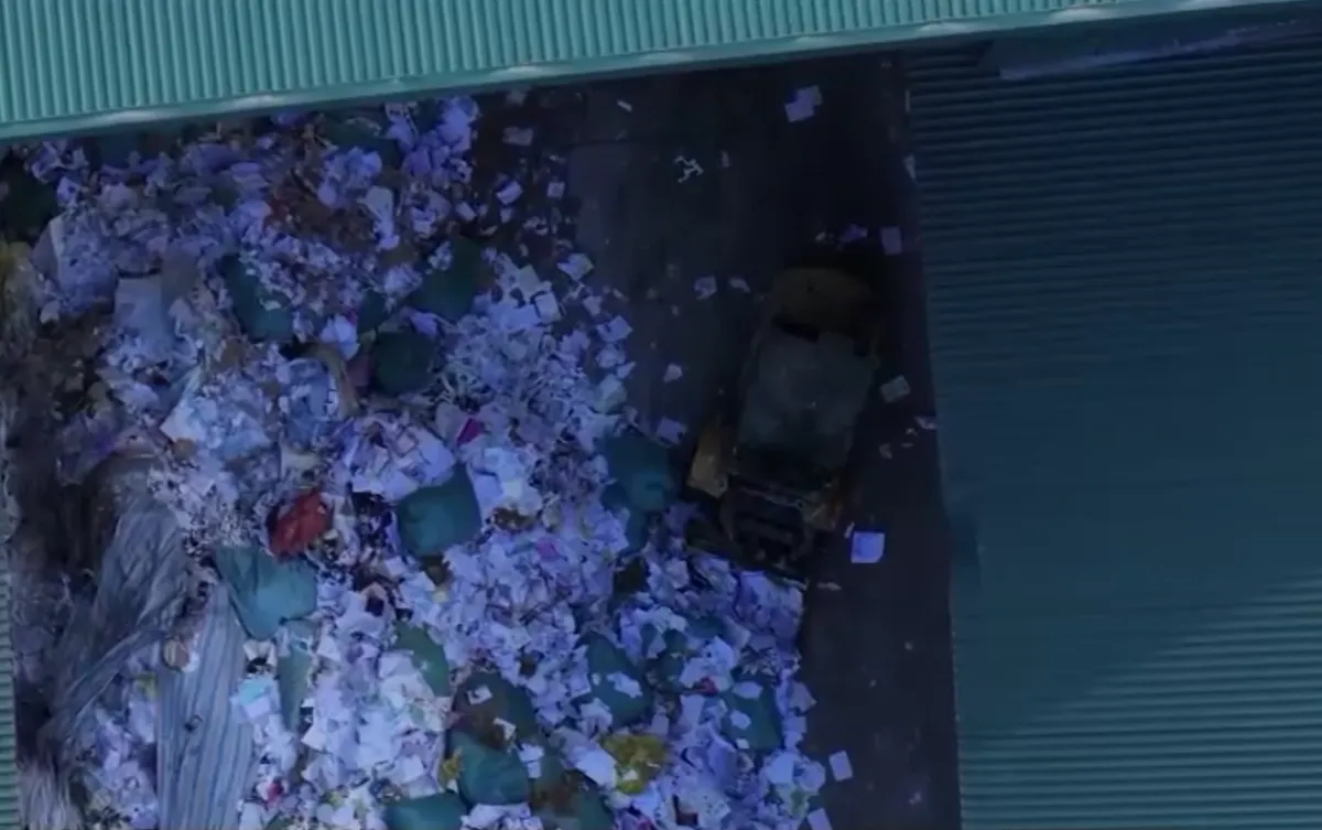 Nở rộ c&aacute;c cơ sở sản xuất t&aacute;i chế giấy kh&ocirc;ng ph&eacute;p tại nhiều địa phương - Ảnh 9.