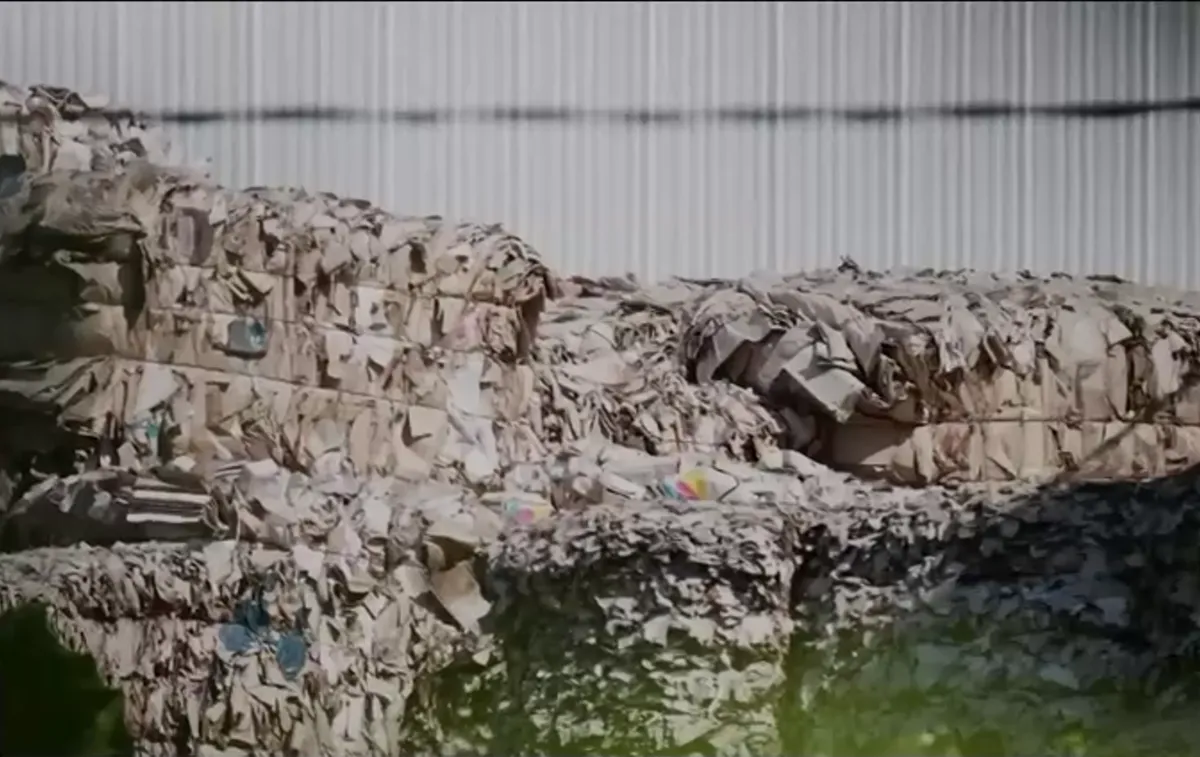 Nở rộ c&aacute;c cơ sở sản xuất t&aacute;i chế giấy kh&ocirc;ng ph&eacute;p tại nhiều địa phương - Ảnh 8.