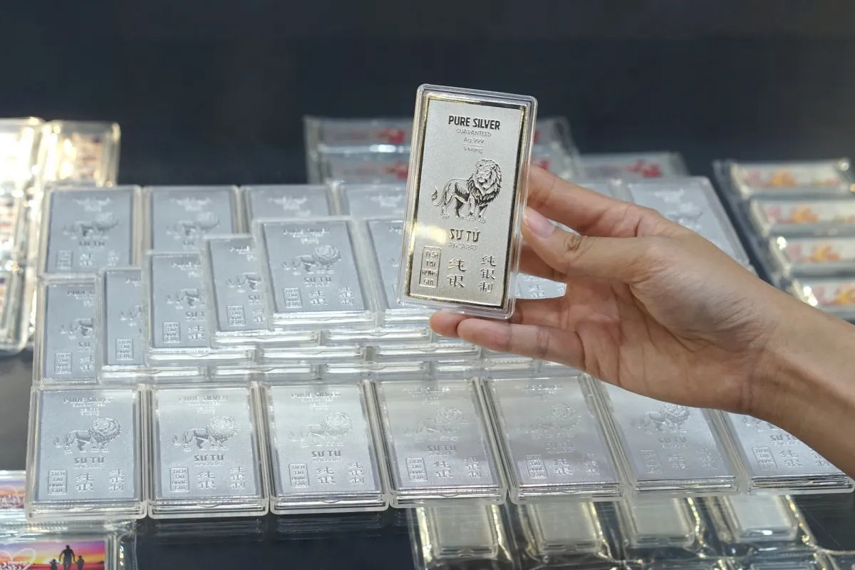 Giá vàng đi ngang - Ảnh 1.