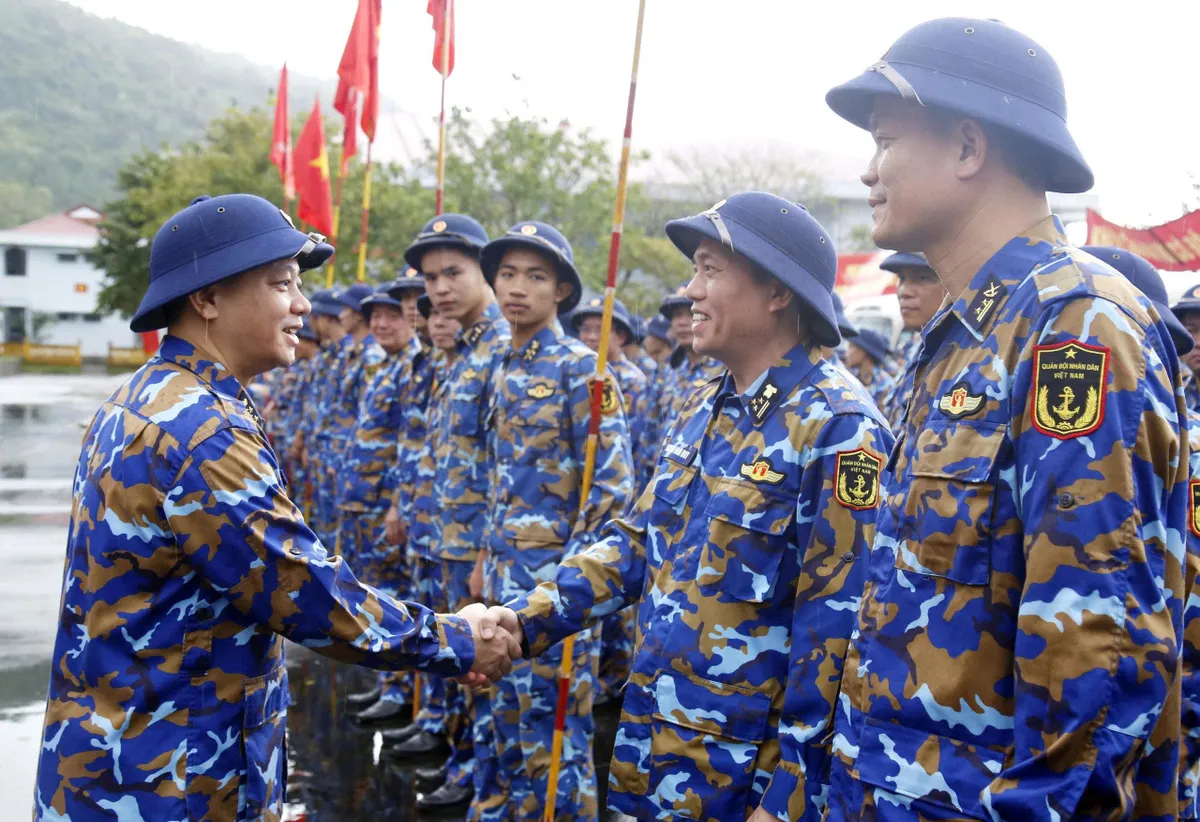 Vùng 3 Hải quân xuất quân thực hiện "Chiến dịch Quang Trung" - Ảnh 1.