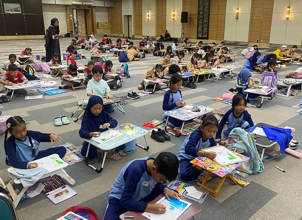 Việt Nam giành 2 giải Vàng tại Triển lãm Tem Năm nước 2025 tại Indonesia - Ảnh 1.