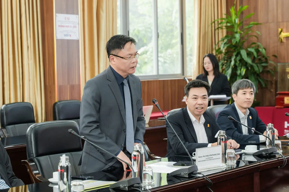 Đại học Bách khoa Hà Nội và Huawei Việt Nam hợp tác phát triển nhân tài ICT - Ảnh 1.