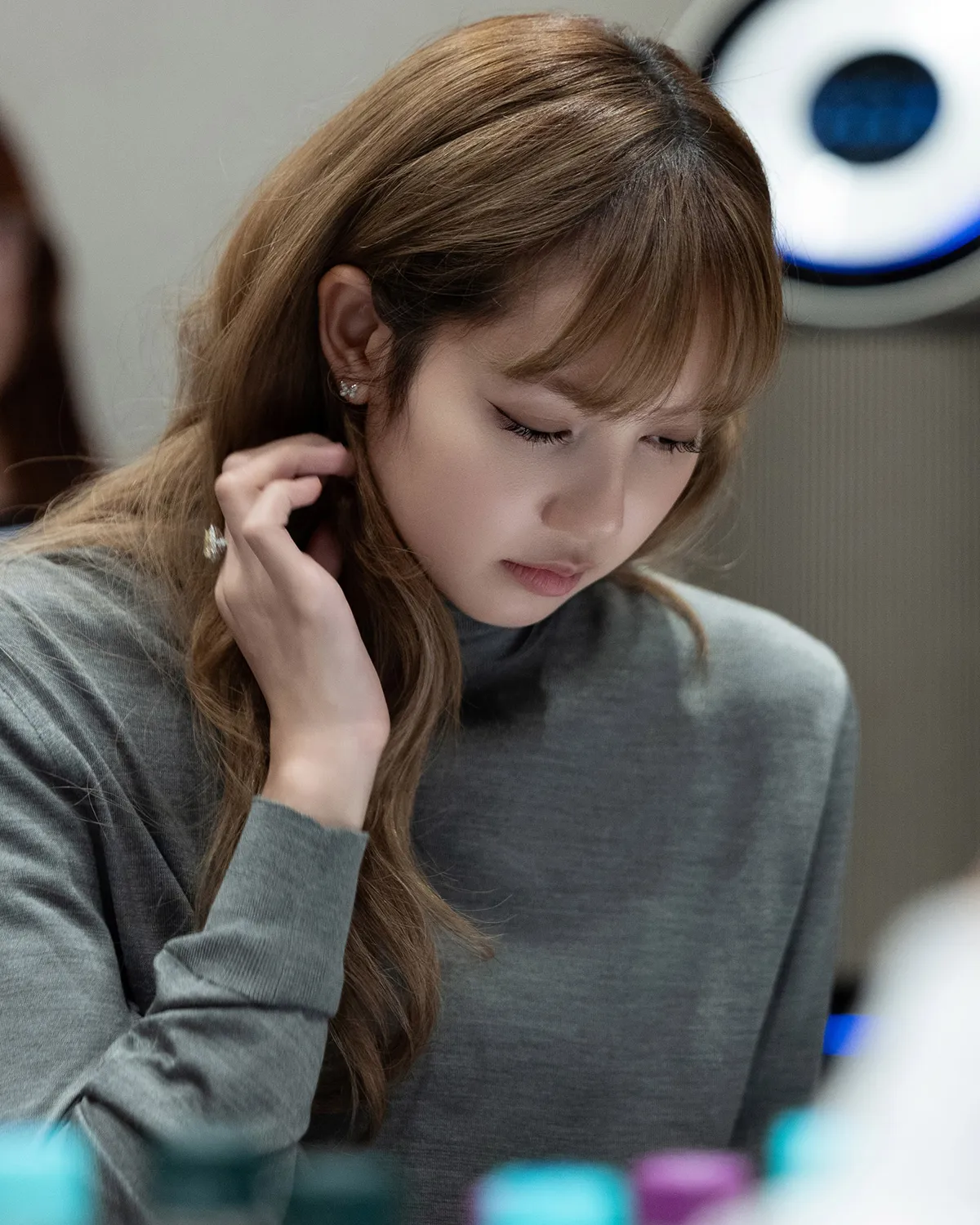 Lisa (BLACKPINK) tái xuất màn ảnh cùng Ma Dong Seok - Ảnh 3.