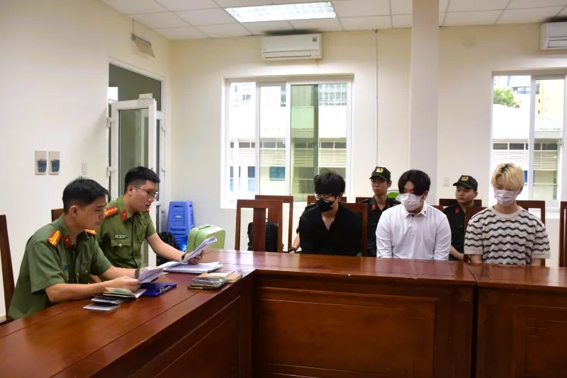 3 người Hàn Quốc điều hành đường dây lừa đảo tại Campuchia trốn ở Đà Nẵng  - Ảnh 2.