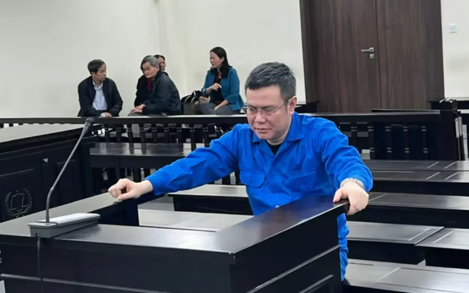Bị cáo Nguyễn Hữu Quân tại phiên tòa. Ảnh: ANTĐ