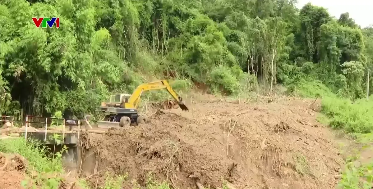 Còn nhiều điểm sạt trượt trên đèo Gia Bắc - Ảnh 1.