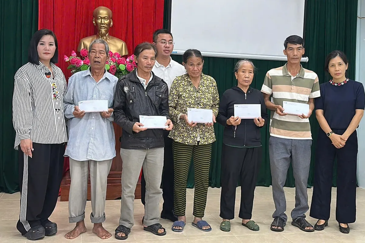 Gửi tấm lòng đến người dân vùng lũ tại Đắk Lắk - Ảnh 3.