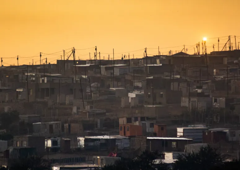 Xả súng tại Nam Phi, ít nhất 11 người thiệt mạng - Ảnh 1. Xả súng tại Nam Phi, ít nhất 11 người thiệt mạng - Ảnh 1.