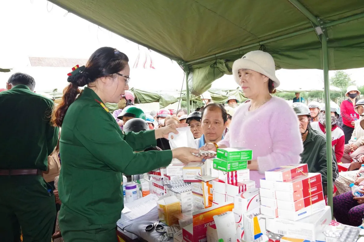 Điểm tựa sức khỏe cho người dân vùng thiên thai - Ảnh 2.