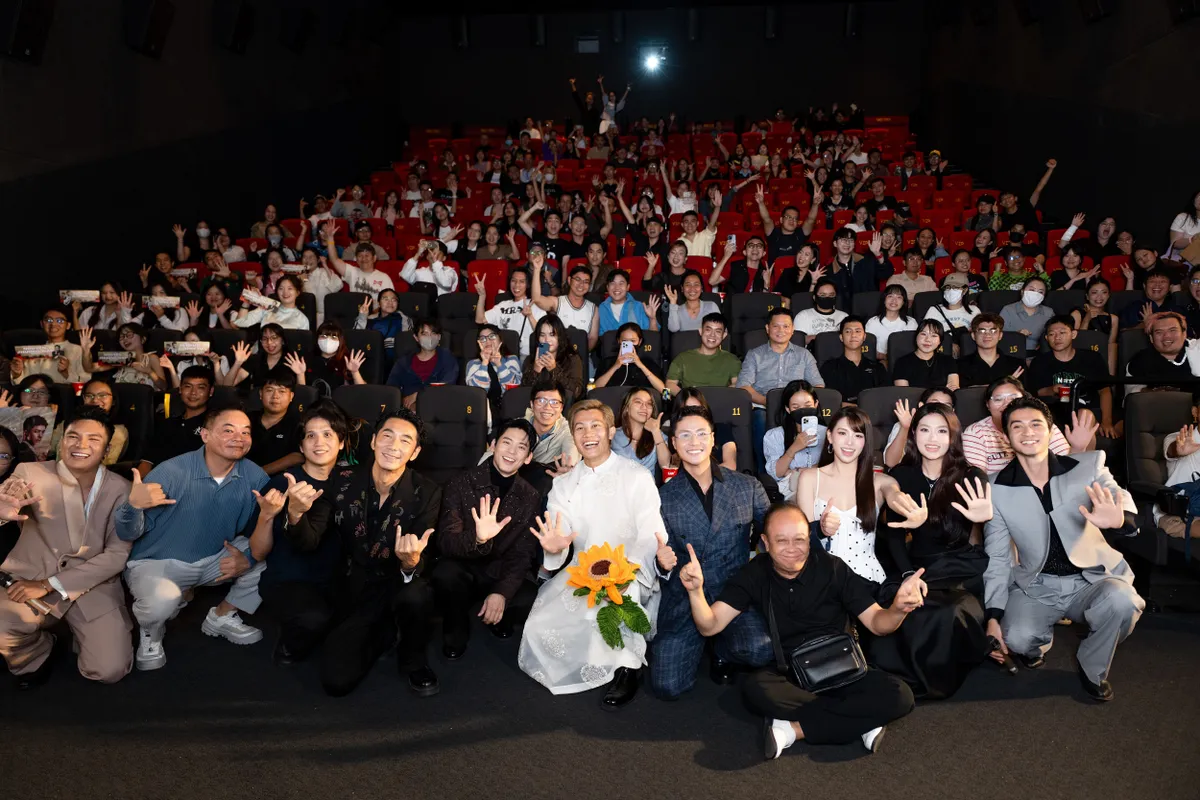 Lâm Bách Hoành bất ngờ với tình cảm của khán giả tại TP Hồ Chí Minh- Ảnh 6.