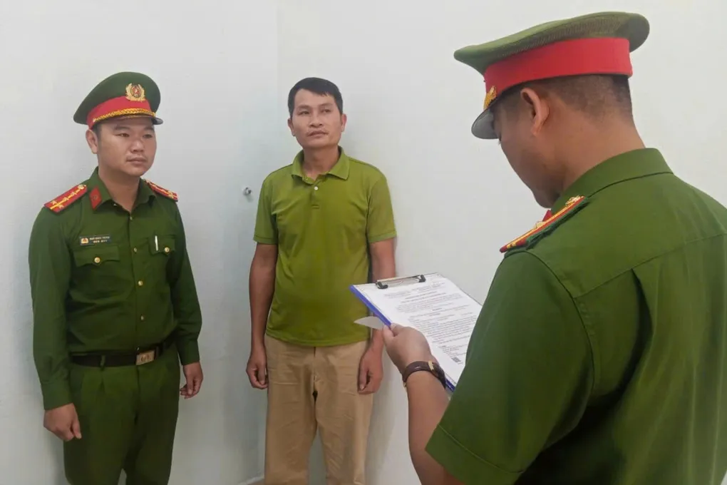 Dùng dao chém người đàn ông khác vì trêu bạn gái mình - Ảnh 1.