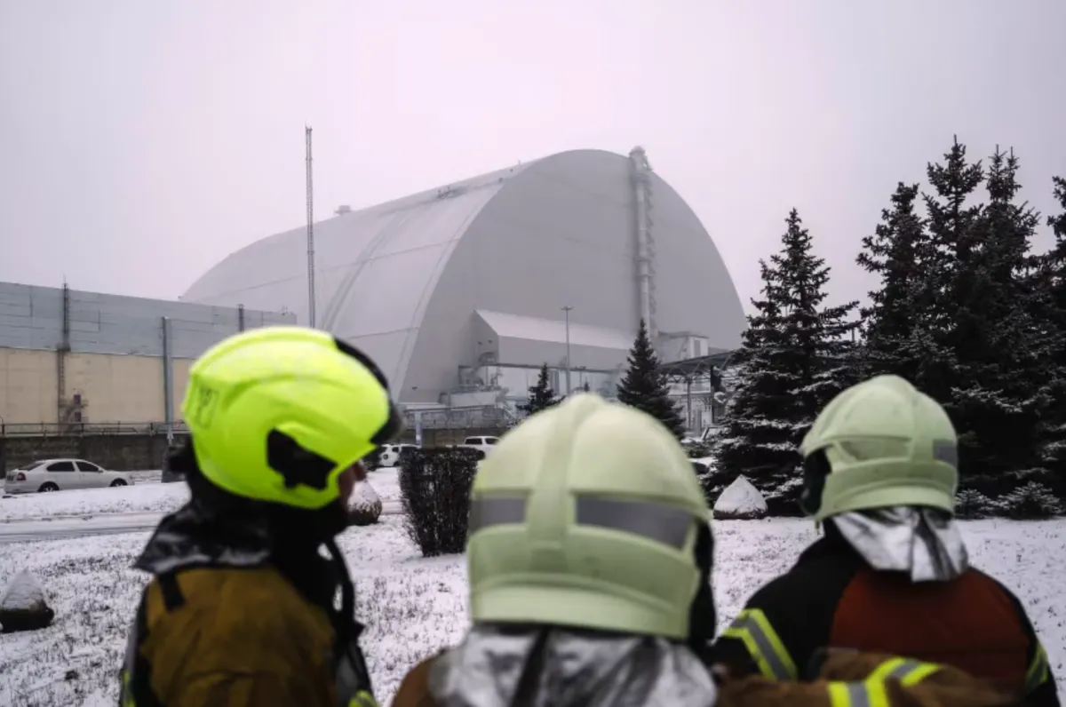 Cảnh báo lá chắn bảo vệ nhà máy hạt nhân Chernobyl mất khả năng cô lập phóng xạ- Ảnh 1. Cảnh báo lá chắn bảo vệ nhà máy hạt nhân Chernobyl mất khả năng cô lập phóng xạ- Ảnh 1.