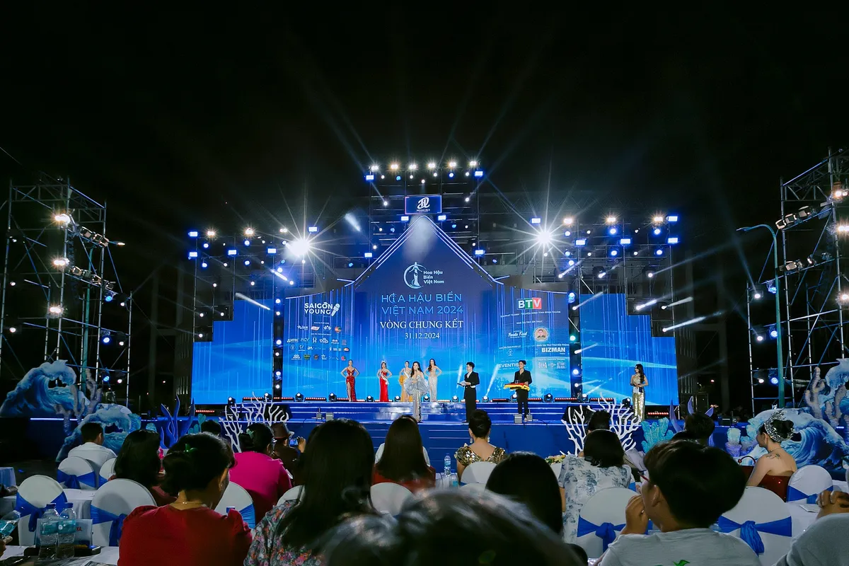 Hoa hậu biển Việt Nam 2025 trao vương miện vào khoảnh khắc đón năm mới 2026- Ảnh 1. Hoa hậu biển Việt Nam 2025 trao vương miện vào khoảnh khắc đón năm mới 2026- Ảnh 1.