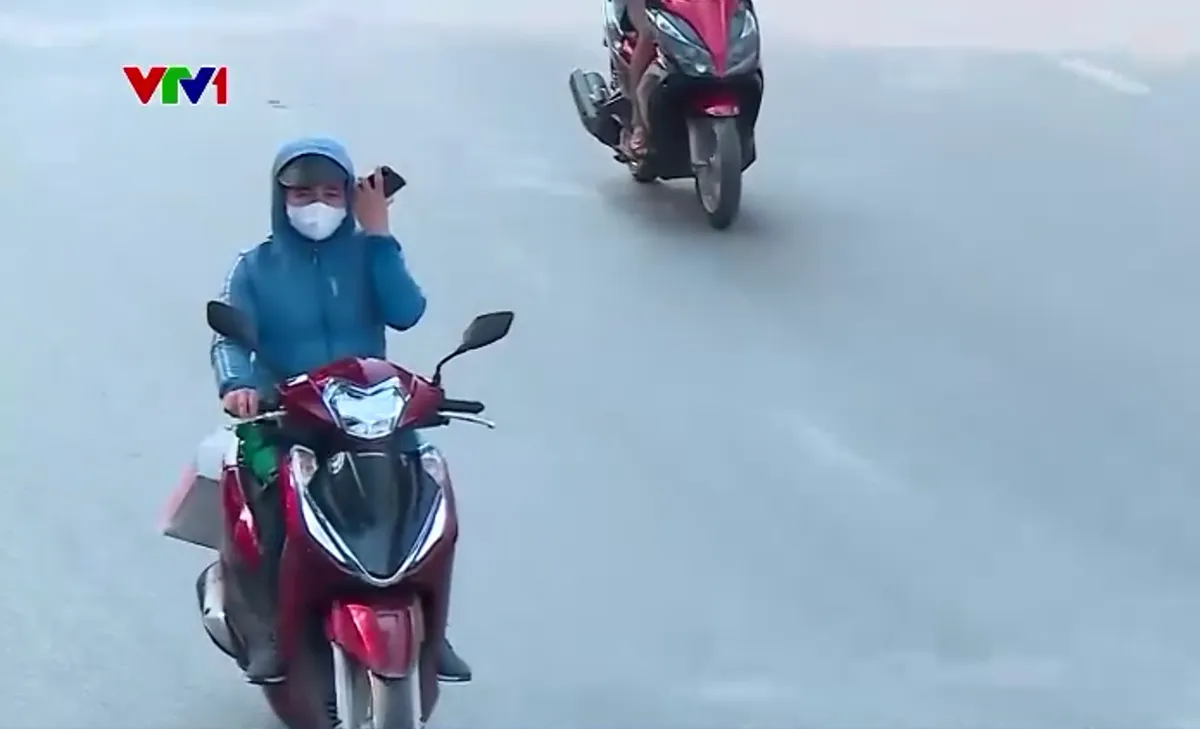 Tăng cường xử lý vi phạm sử dụng điện thoại khi lái xe - Ảnh 3.