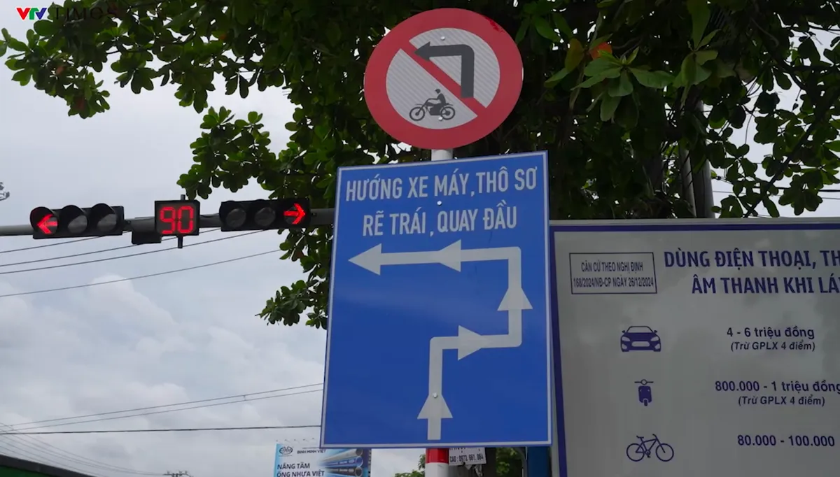 TP Hồ Chí Minh: Cảnh báo tai nạn do xe máy lọt vào điểm mù ô tô trên quốc lộ 51 - Ảnh 8.