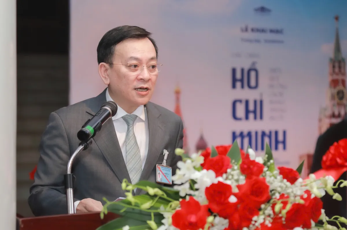 Dấu chân Hồ Chí Minh trên quê hương Cách mạng Tháng Mười - Ảnh 1.