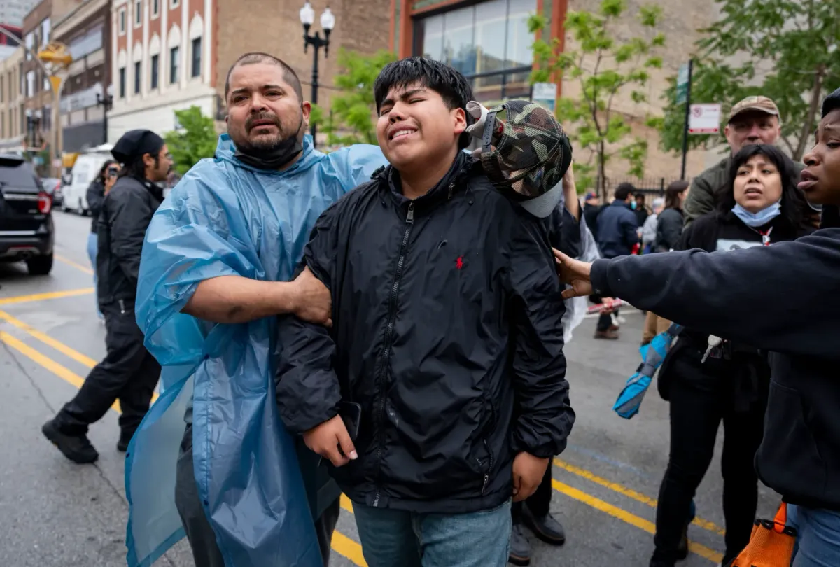 Lực lượng liên bang Mỹ dùng vũ lực cưỡng chế người biểu tình ôn hòa - Ảnh 1.