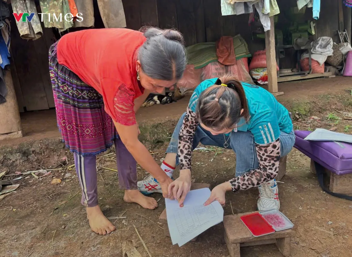 Điện Biên: Chính quyền cơ sở "Cõng" dịch vụ công về bản - Ảnh 2.