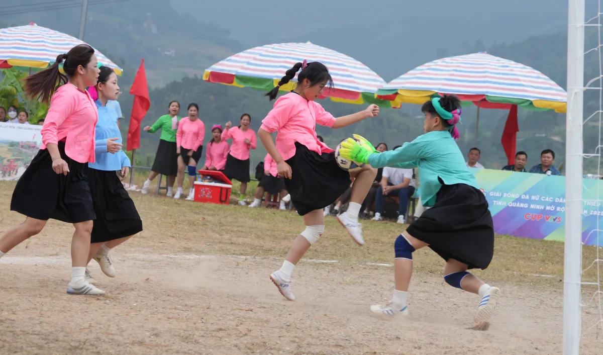 Kỳ t&iacute;ch giữa đại ng&agrave;n: Giải b&oacute;ng đ&aacute; nữ d&acirc;n tộc thiểu số c&uacute;p VTV5 - vũ điệu văn h&oacute;a thắp s&aacute;ng kh&aacute;t vọng vươn l&ecirc;n- Ảnh 1.