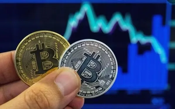 Hình ảnh mô phỏng đồng tiền điện tử Bitcoin. Ảnh minh họa: AFP/TTXVN