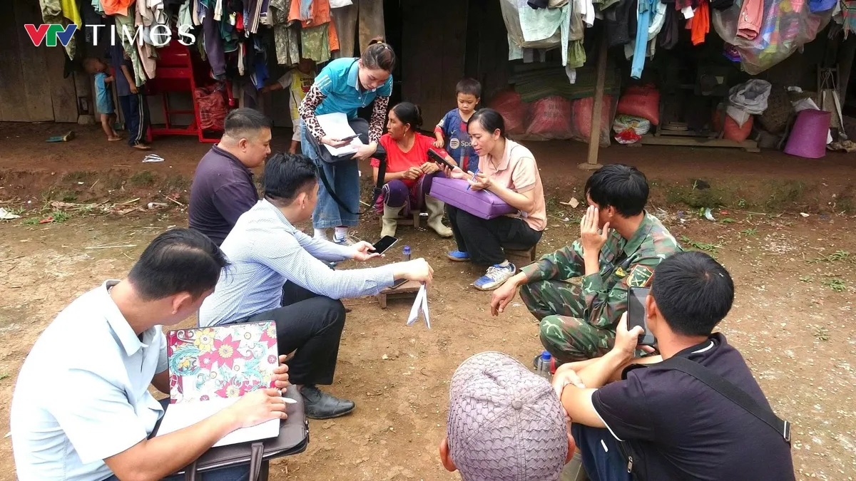 Điện Biên: Chính quyền cơ sở "Cõng" dịch vụ công về bản - Ảnh 1.