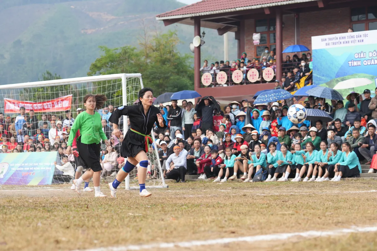 Kỳ t&iacute;ch giữa đại ng&agrave;n: Giải b&oacute;ng đ&aacute; nữ d&acirc;n tộc thiểu số c&uacute;p VTV5 - vũ điệu văn h&oacute;a thắp s&aacute;ng kh&aacute;t vọng vươn l&ecirc;n- Ảnh 5.