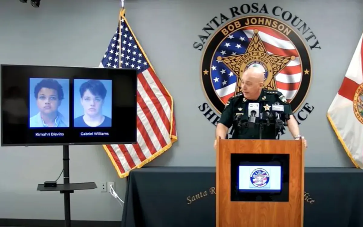 Cảnh sát công bố thông tin về hai nghi phạm sát hại bé gái 14 tuổi (Ảnh: Santa Rosa County Sheriff's Office)