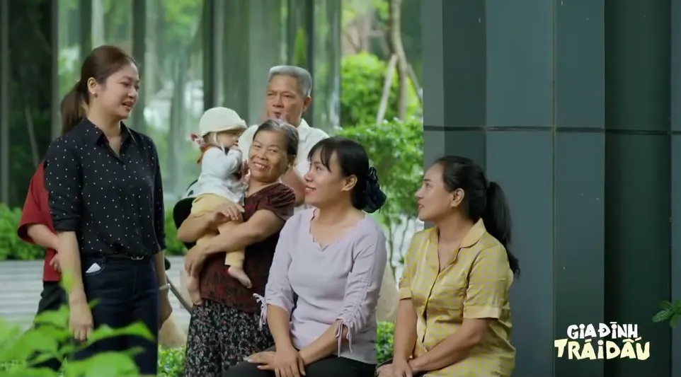 Gia đình trái dấu - Tập 4: Diễn viên múa đi làm giúp việc sau sáp nhập- Ảnh 4.