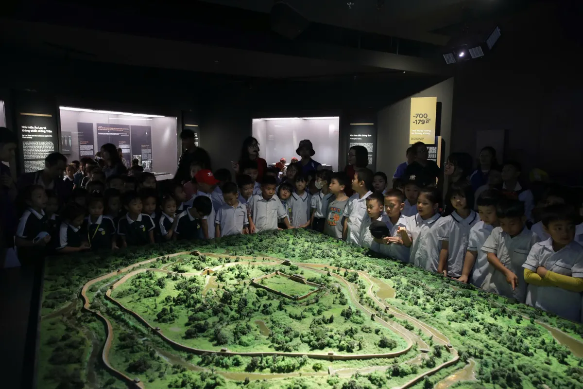 “Bài toán” mới của Bảo tàng khi lượng khách đông kỷ lục - Ảnh 5.