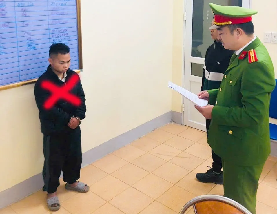 Vừa ra tù 4 ngày lại cạy cửa nhà dân trộm cắp tài sản- Ảnh 1.