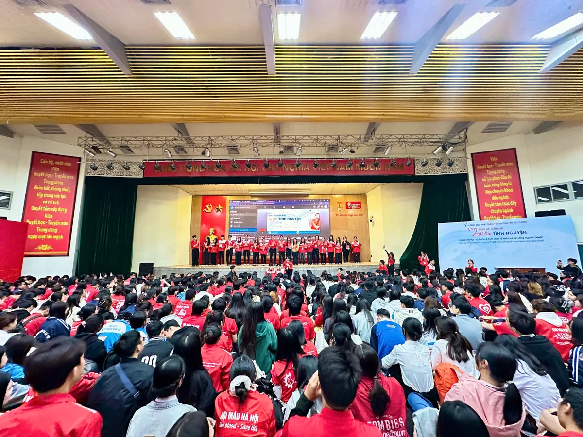 Lightning đồng hành “Trái Tim Tình Nguyện” bắc nhịp yêu thương - Ảnh 2.