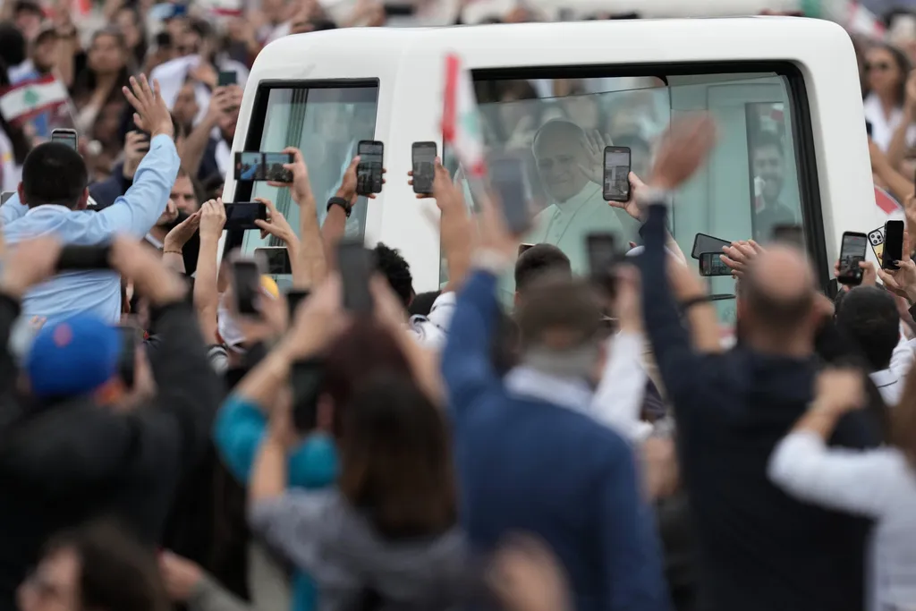 Israel không kích Lebanon dồn dập, gia tăng sức ép lên thỏa thuận ngừng bắn - Ảnh 1.