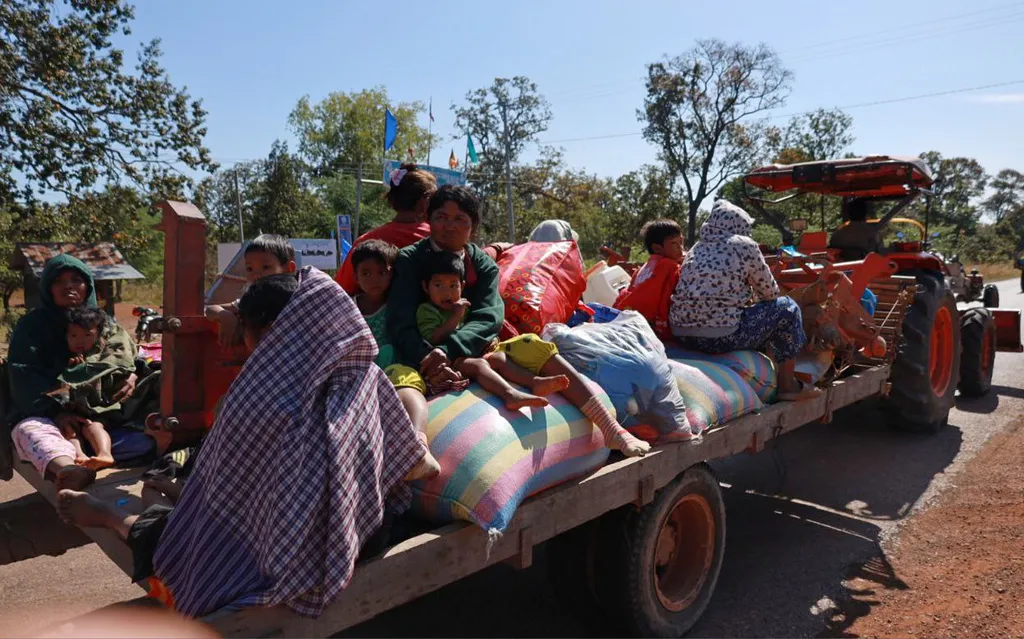 Campuchia thông báo thương vong tiếp tục tăng trong vụ giao tranh với Thái Lan - Ảnh 2.
