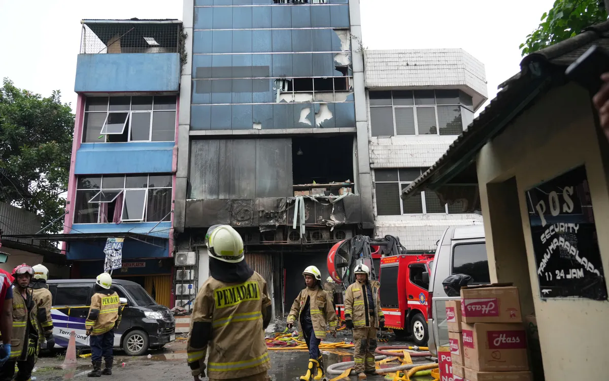 Tòa nhà xảy ra vụ cháy trưa 9/12 ở khu vực trung tâm Jakarta, Indonesia (Ảnh: AP)