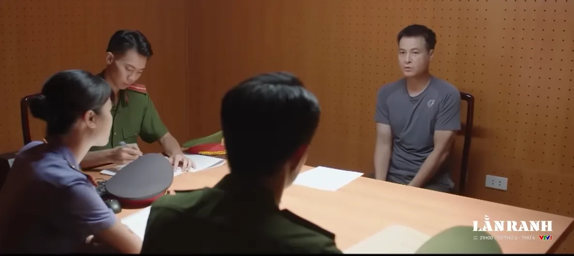 Lằn ranh - Tập 27: Vinh nhận dùng quyền hạn vòi vĩnh doanh nghiệp - Ảnh 1.