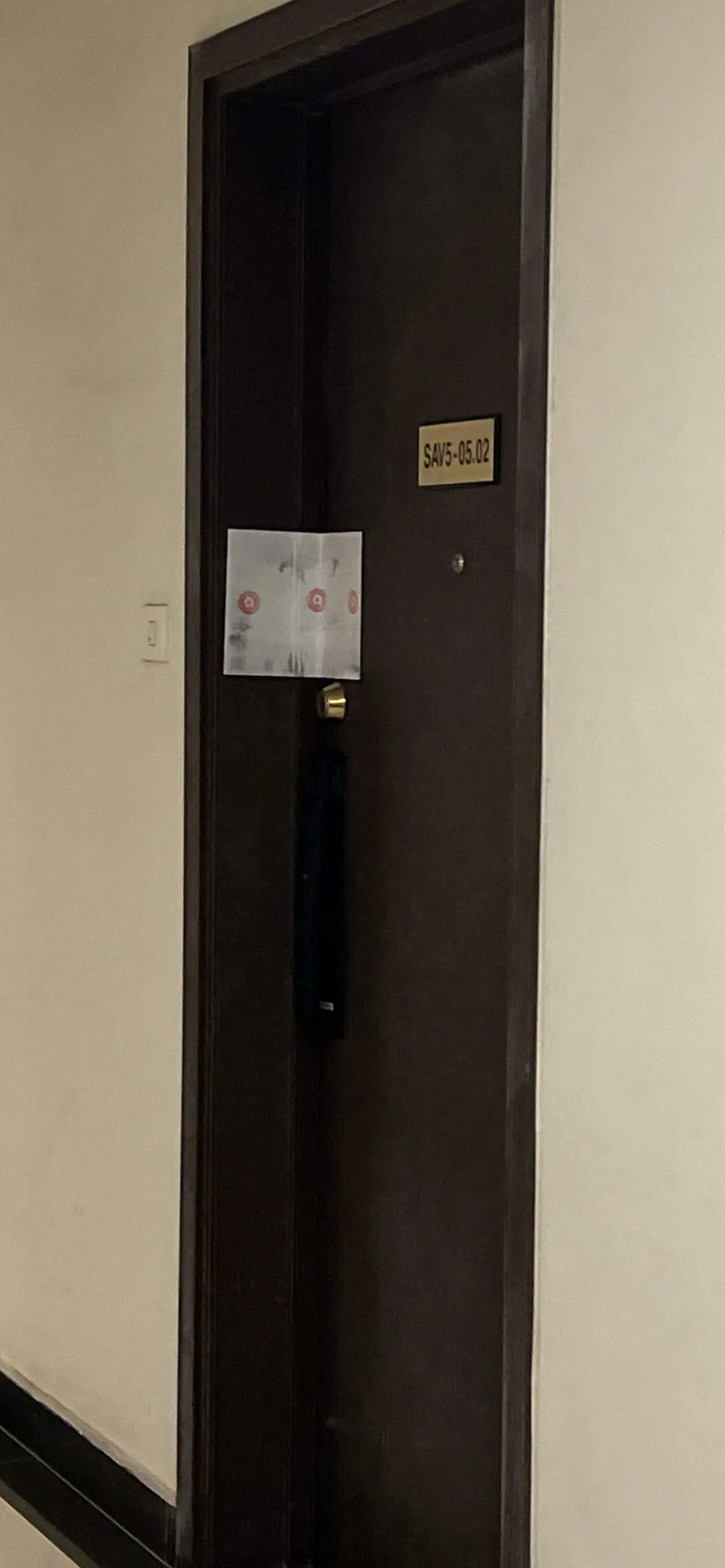 Điều tra vụ người đàn ông nước ngoài tử vong tại 1 chung cư ở TP Hồ Chí Minh- Ảnh 2. Điều tra vụ người đàn ông nước ngoài tử vong tại 1 chung cư ở TP Hồ Chí Minh- Ảnh 2.