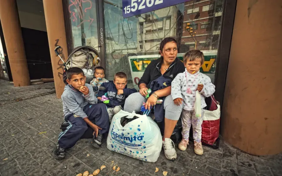 Hố sâu giàu nghèo ngày càng nới rộng