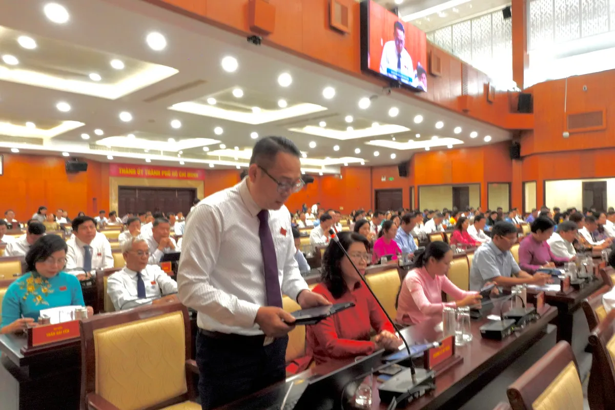 Hiệu trưởng phải chịu trách nhiệm về an toàn thực phẩm của bếp ăn trường học   - Ảnh 2.