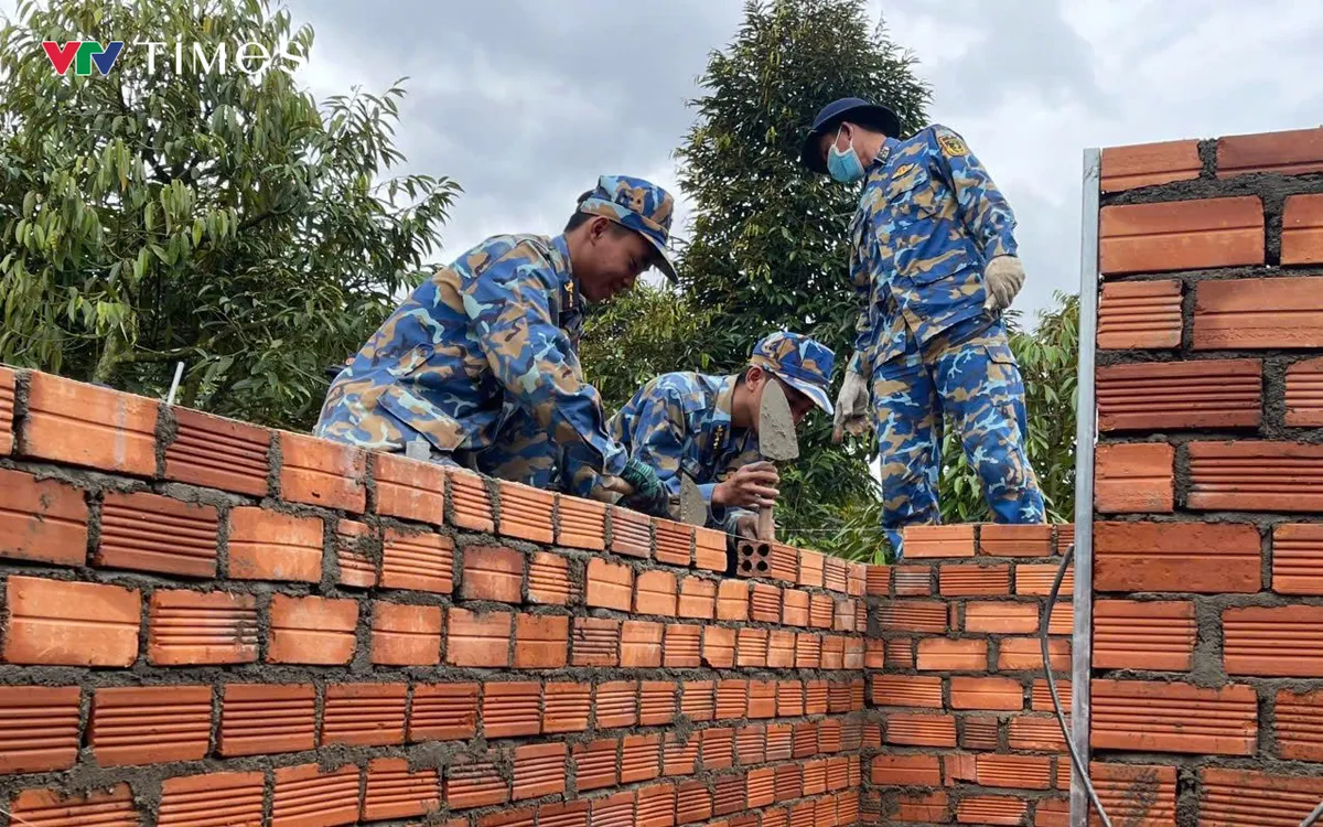 Nhiều căn nhà đã cơ bản hoàn thiện phần thô.