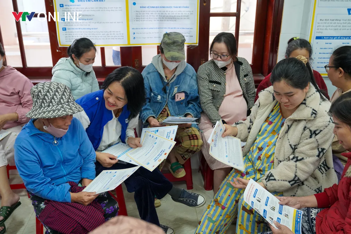 Người dân Đà Nẵng được viện trợ gần 2 tỷ đồng do bão lũ - Ảnh 2.