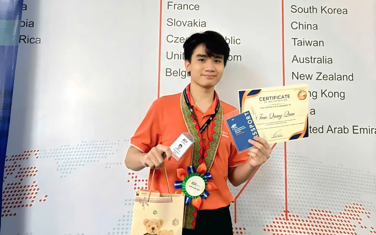 Sinh viên Việt Nam giành giải Nhất tại Cuộc thi Olympic mật mã quốc tế NSUCRYPTO 2025 - Ảnh 2.
