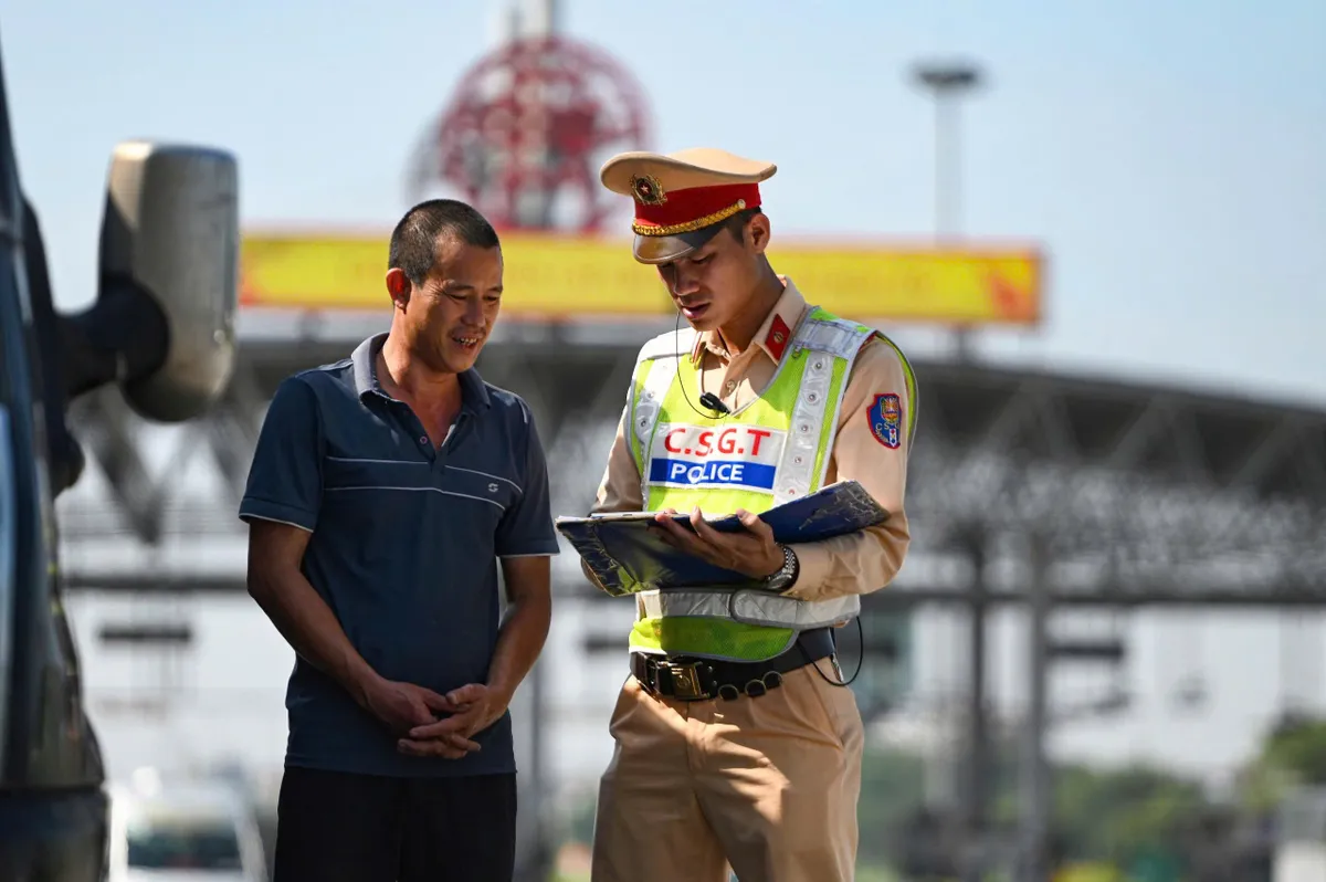 Thông báo vi phạm giao thông sau 2h trên VNeTraffic - Ảnh 2.