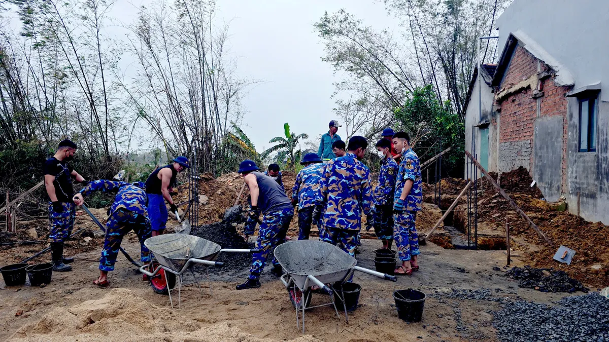 Bộ Tư lệnh Vùng 4 Hải quân tăng tốc chiến dịch Quang Trung, quyết tâm về đích trước kế hoạch - Ảnh 1.