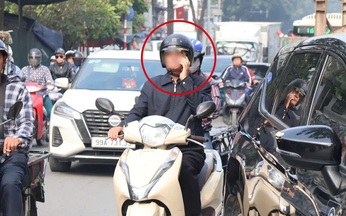 Thói quen xấu gây mất an toàn giao thông của nhiều người.