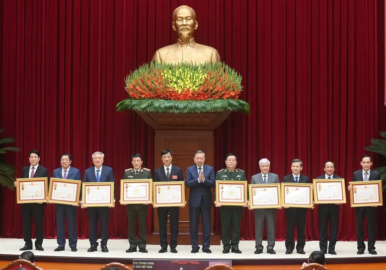 Tổng Bí thư: Phòng, chống tham nhũng phải “kiên trì, quyết tâm, đồng thuận, toàn diện và đột phá” - Ảnh 3.