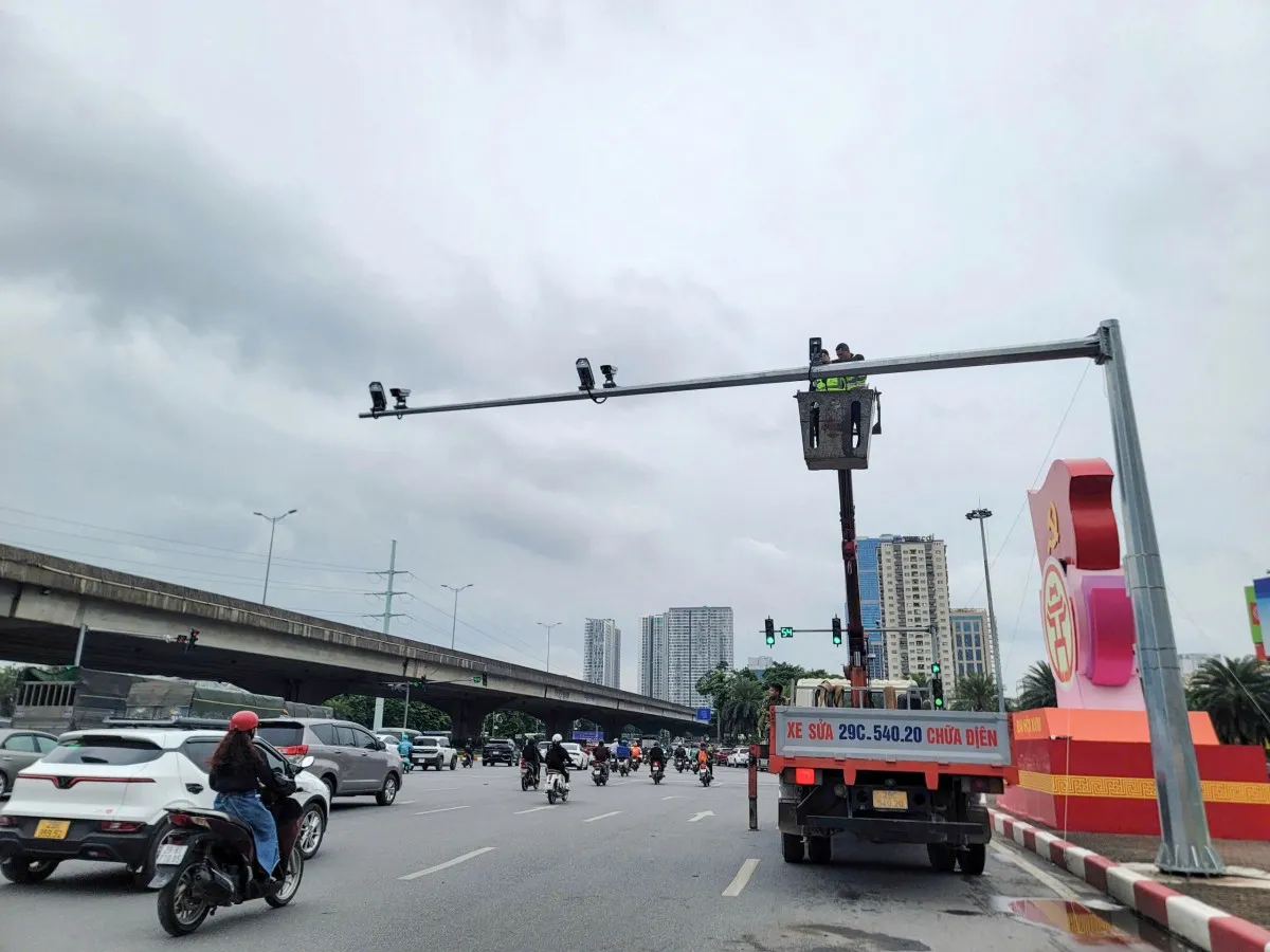 C&ocirc;ng an th&agrave;nh phố H&agrave; Nội ch&iacute;nh thức vận h&agrave;nh Trung t&acirc;m điều khiển giao th&ocirc;ng mới- Ảnh 1.