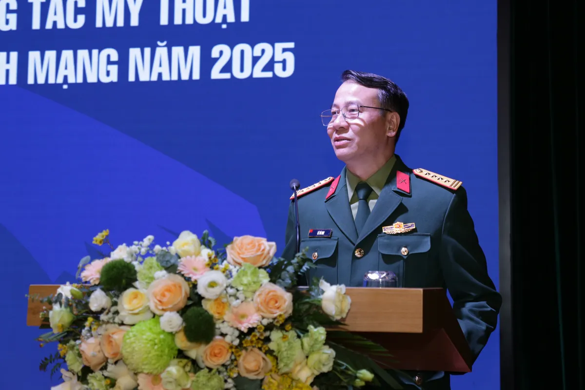 Hơn 300 tác phẩm mới “làm giàu” sưu tập mỹ thuật về đề tài chiến tranh cách mạng - Ảnh 1.