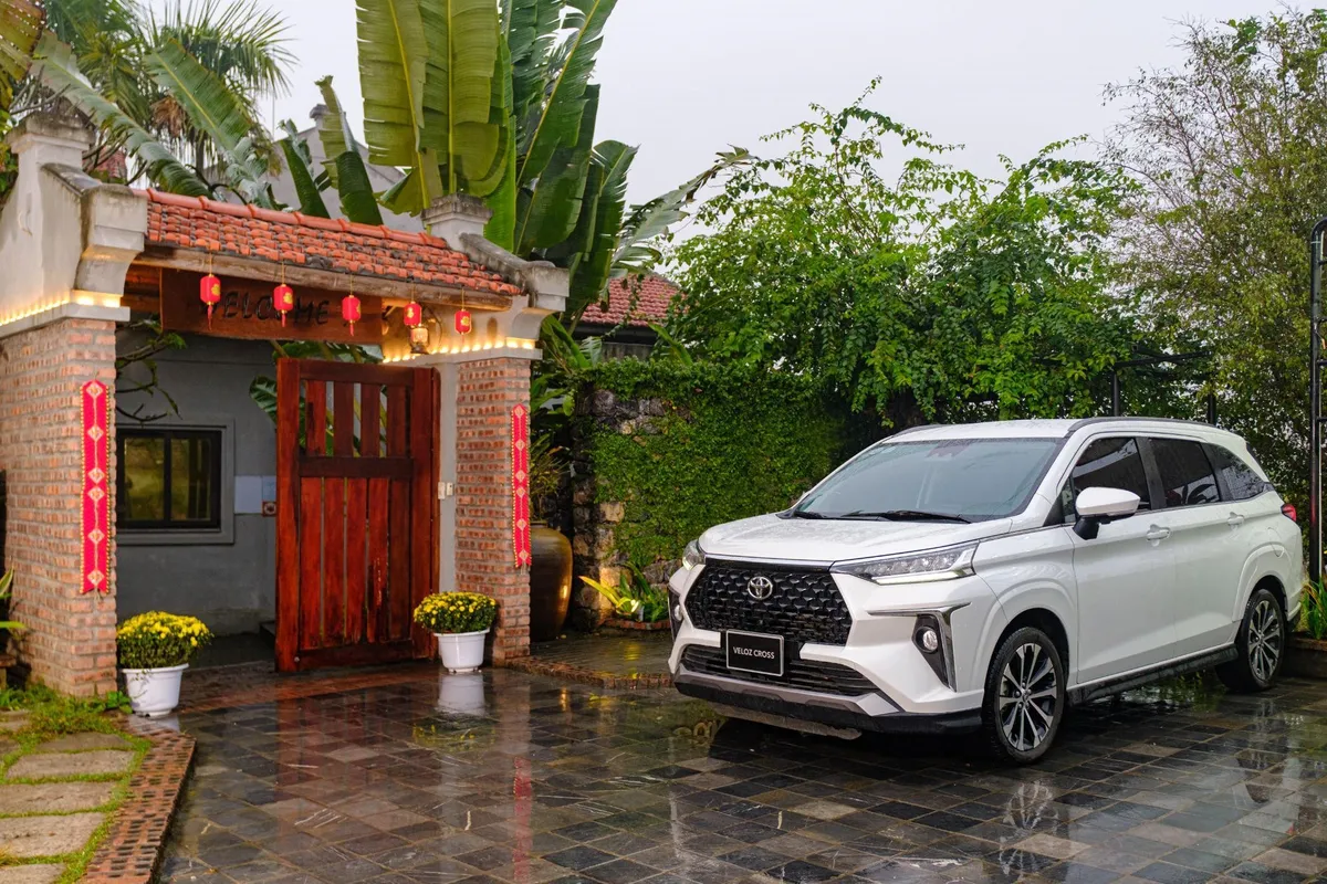 Hưởng ưu đãi tới hơn 150 triệu đồng, sắm xe Toyota đón Giáng sinh và năm mới 2026 - Ảnh 1.